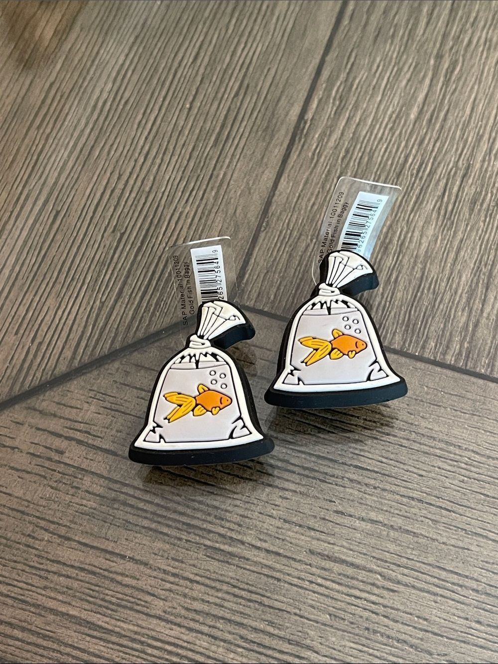 Crocs - Jibbitz Set of 2 Goldfish in Baggy Shoe Charms